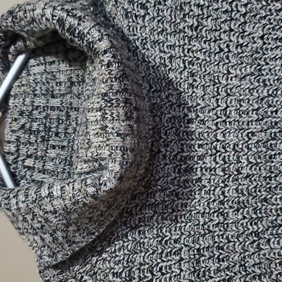 Sweaters - Sweater size xl